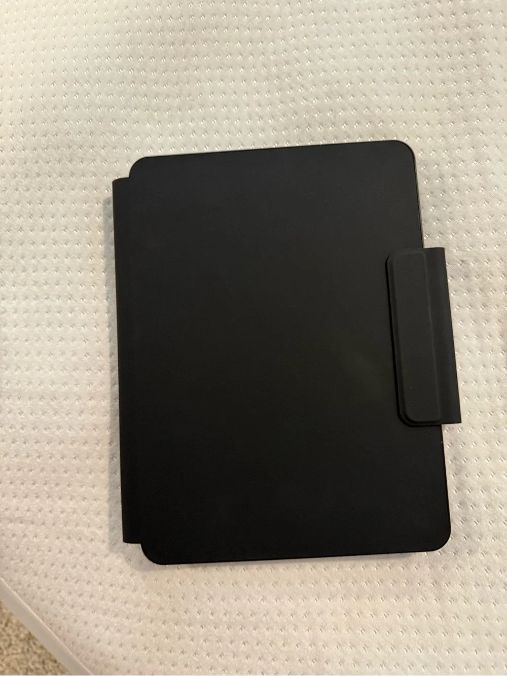 typecase Edge Magic-Style Keyboard Case for iPad Air 11/Pro 11 Gen 1-4
